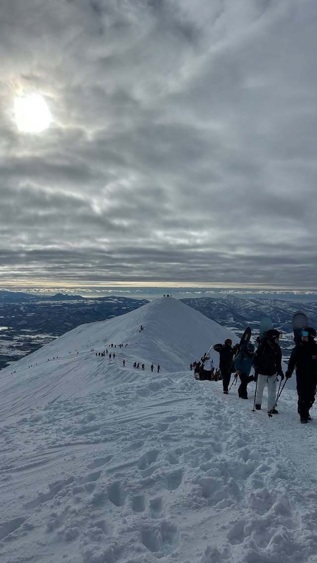 ニセコフリーランサー請求書作成|スキーリゾート国際ビジネス対応